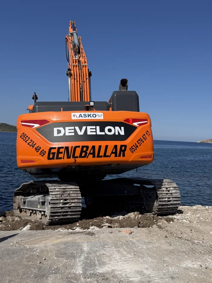 Kıyı dolgu çalışması ve zemin sıkıştırma